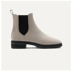 Women's Rothy’s Lug Boot in dove